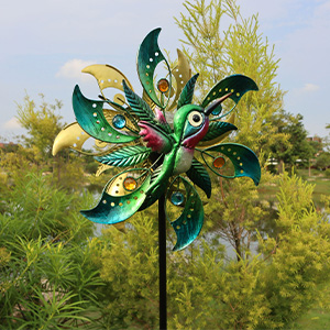 hummingbird solar wind spinner