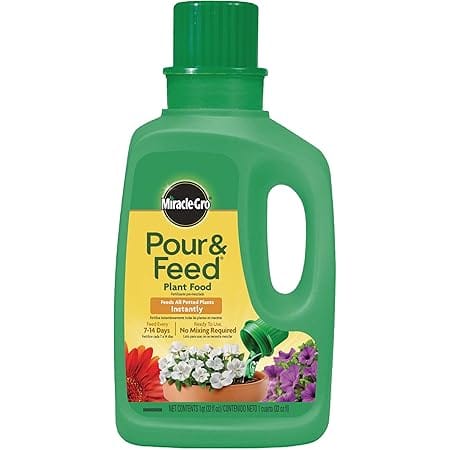 Miracle-Gro Pour & Feed Plant Food, Fertilizer Instantly Feeds Live Plants, For Outdoor & Indoor Plants in Containers, 32 oz.