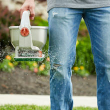 Hand-Held Spreader