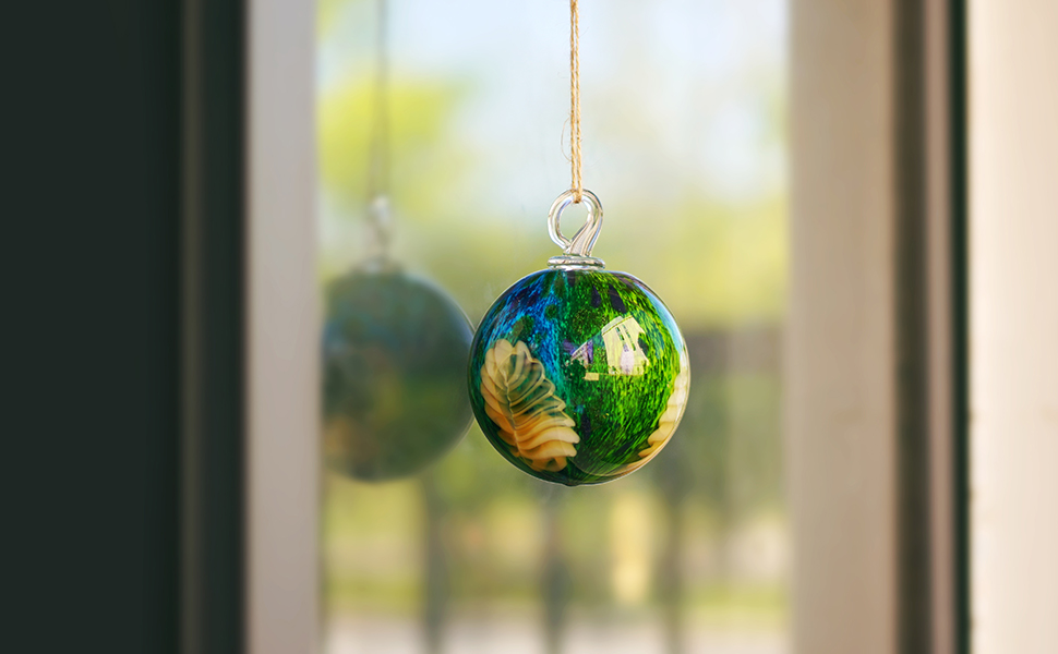 Glass garden Ball