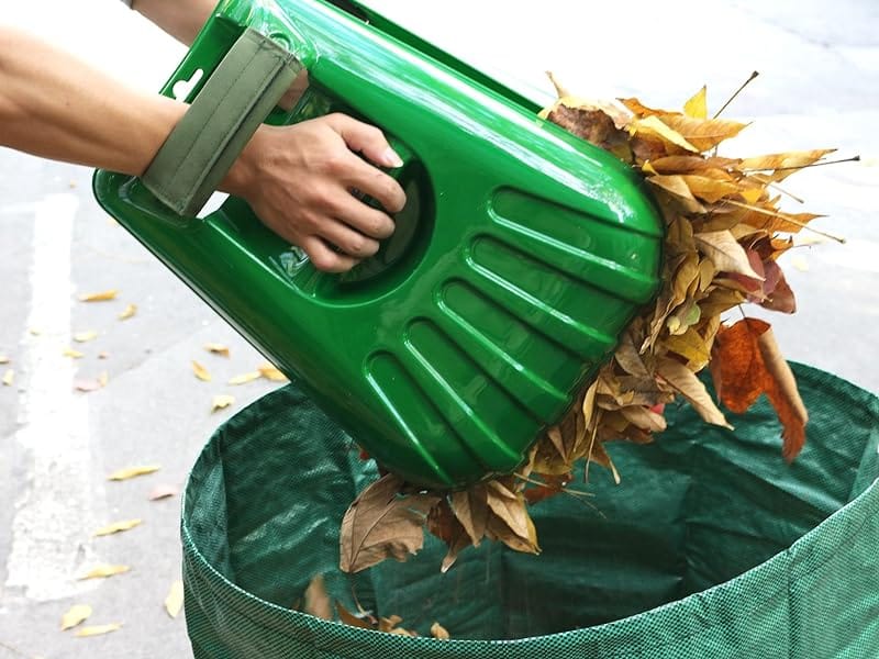 leaf scoop